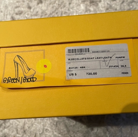 Authentic Fendi Wurthering Heights, Never Worn - Picture 7 of 7